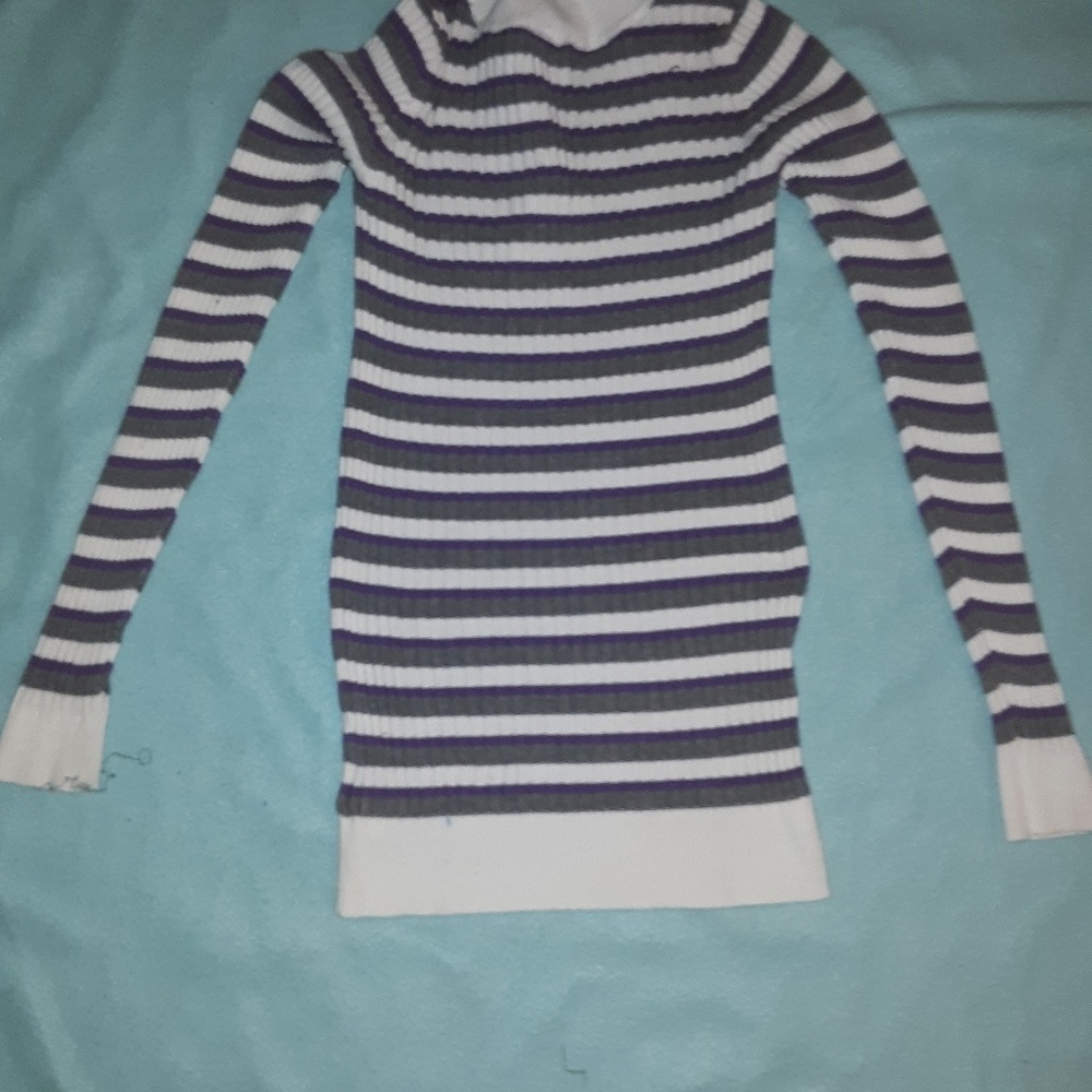 Sweater - Picture 2 of 2